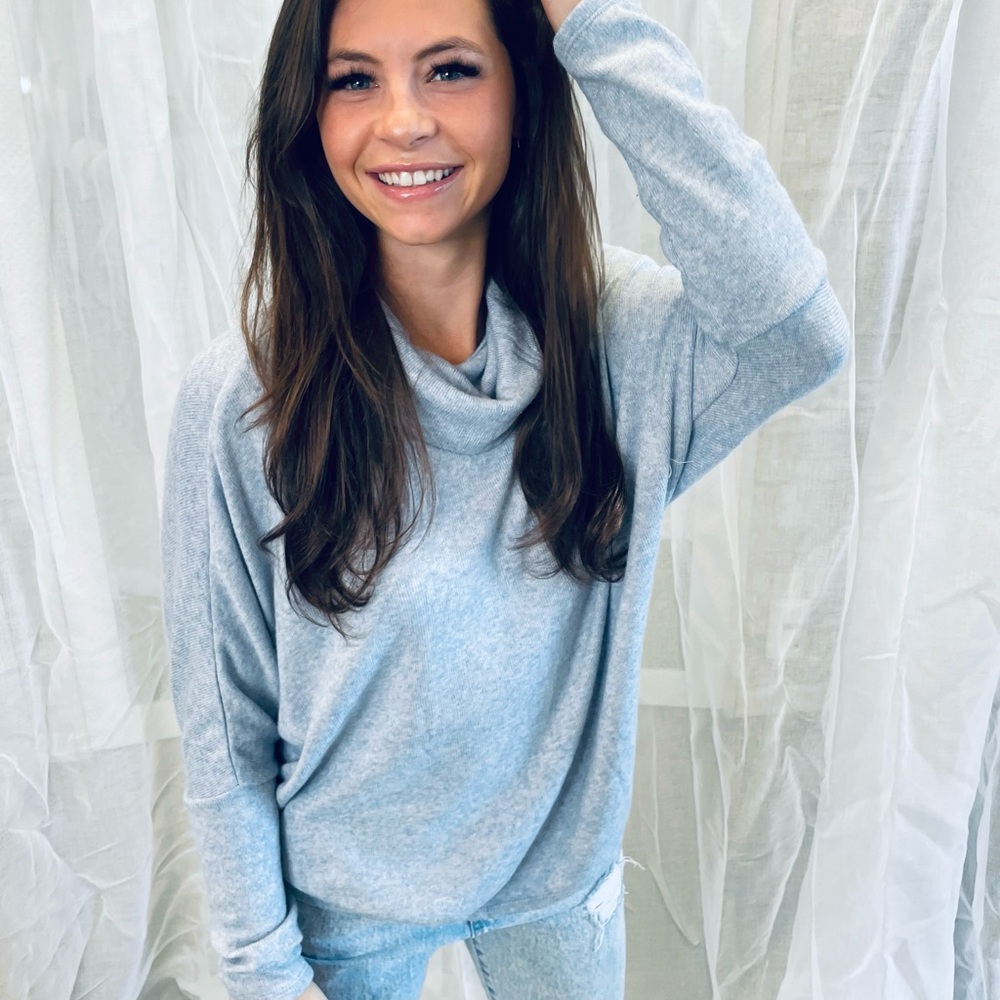 Cozy Women's Lightweight Sweater